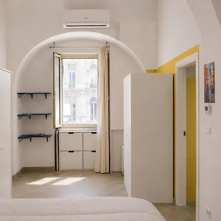 A Casa Di Mario, Historic Center Apartment Neapel